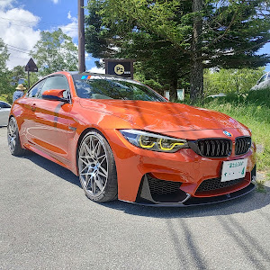 M4 クーペ F82