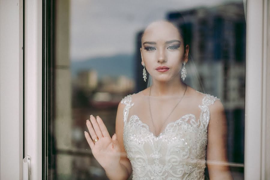 婚禮攝影師Mikhail Mkhitaryan（mickeyphoto）。2018 10月10日的照片