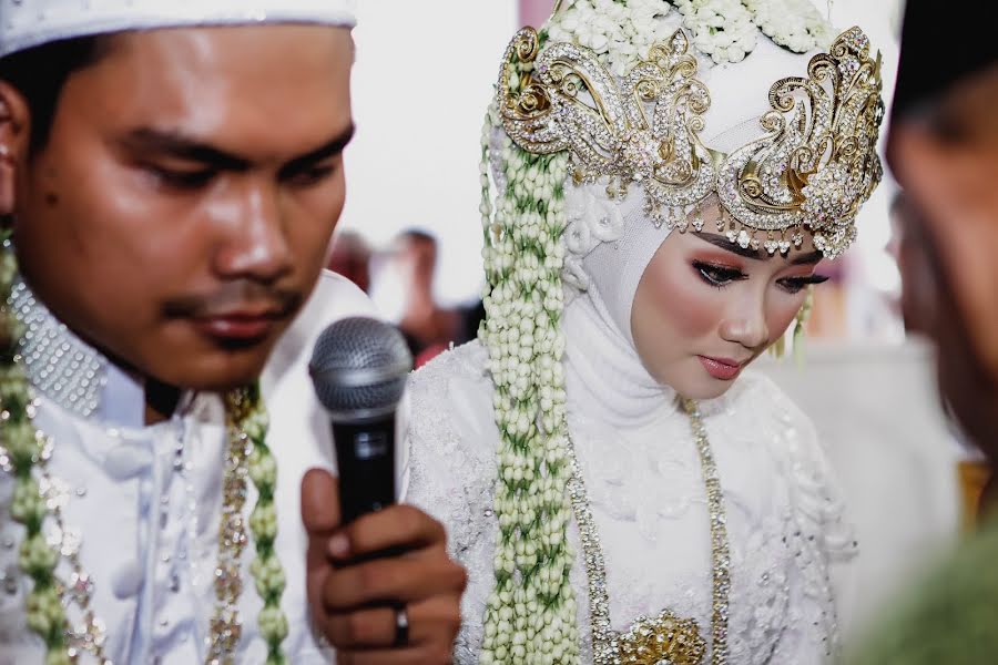 Fotógrafo de casamento Asep Apip Komarudin Aak Komarudin (asepapipkomarudi). Foto de 4 de junho 2020