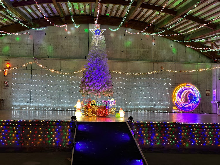 ミラジーノのメリークリスマス✨🎄✨・頑張れダイハツ・クリスマスツリー🎄・ミラジーノ・SZ700に関するカスタム事例の投稿画像3枚目