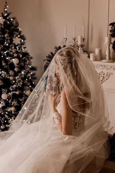 Fotografo di matrimoni Aleksandra Efimova (sashaefimova). Foto del 12 dicembre 2019