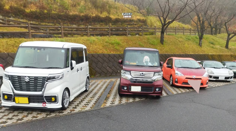Nボックスカスタムのおはよう霧島(おは霧)に関するカスタム事例の投稿画像2枚目