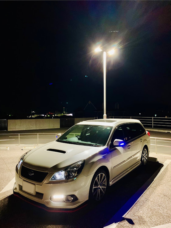 レガシィツーリングワゴンのナイトドライブ・しこちゅ～ホール・夜撮影は楽しい・目指せPickUpCarsに関するカスタム事例の投稿画像2枚目
