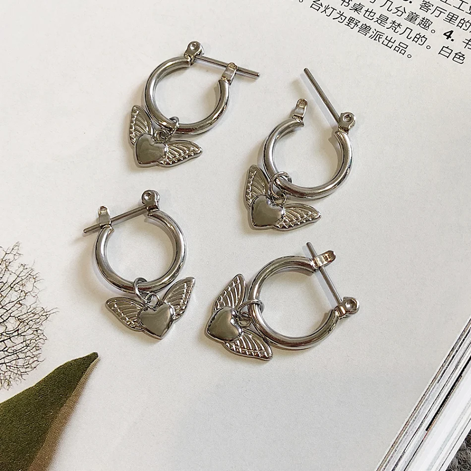 Women's Fashion Love Wing Earrings, stylish jewelry. Express your love with these elegant wing earrings, a perfect acces