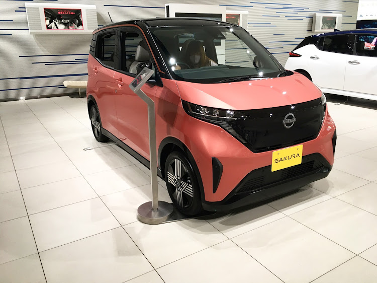 レジェンドの日産グローバル本社ギャラリー・横浜・家族サービス・セダン好きに関するカスタム事例の投稿画像11枚目