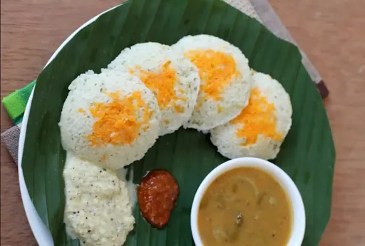 Healthy Carrots Idli [4 Pieces]