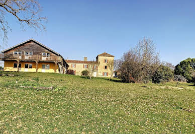 Maison avec terrasse 1