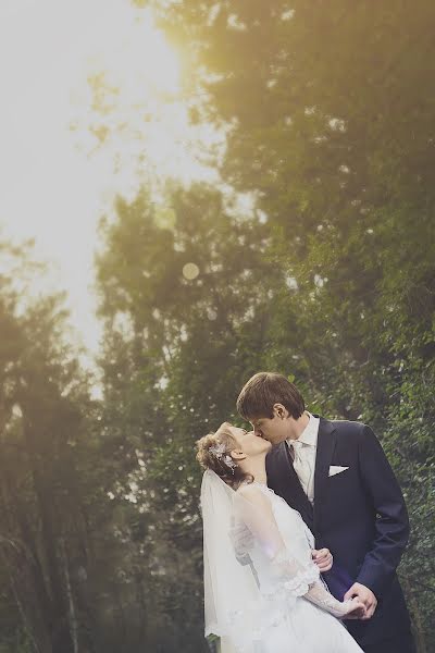 शादी का फोटोग्राफर Evgeniy Gruzdev (c648)। अप्रैल 18 2014 का फोटो