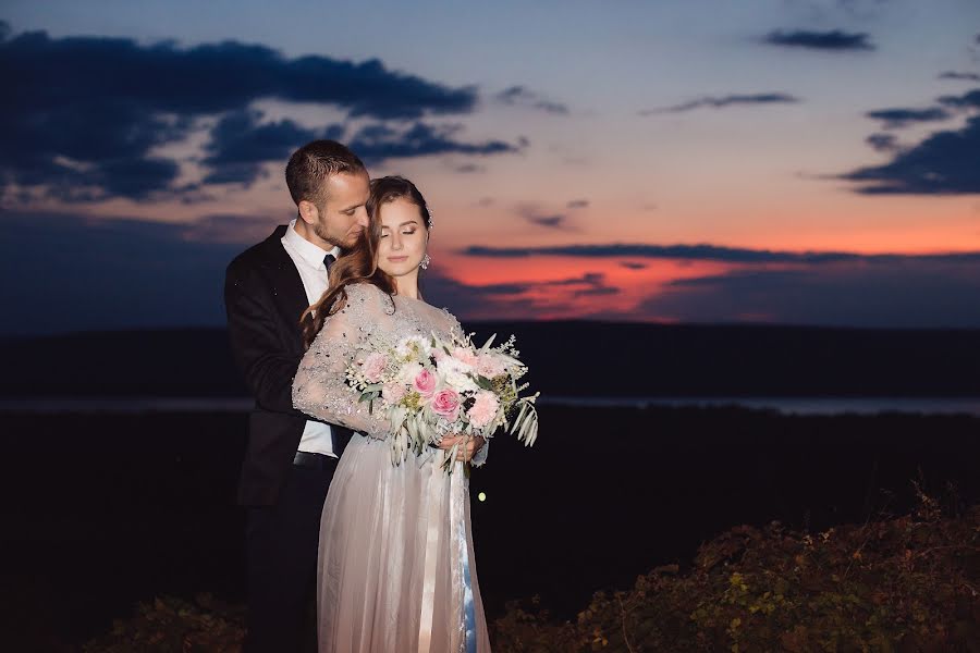 Fotógrafo de casamento Anna Guseva (annaguseva). Foto de 4 de setembro 2017