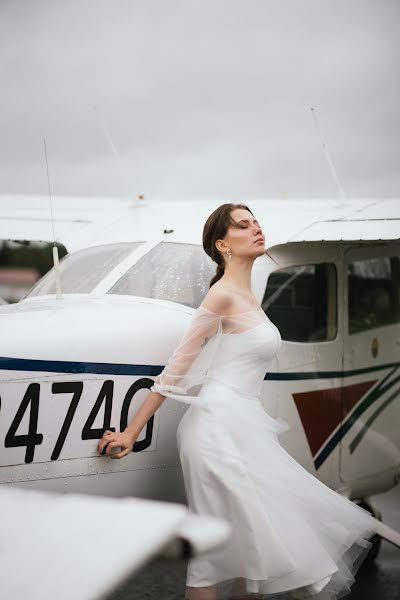 Wedding photographer Lena Drobyshevskaya (lenadrobik). Photo of 14 December 2020