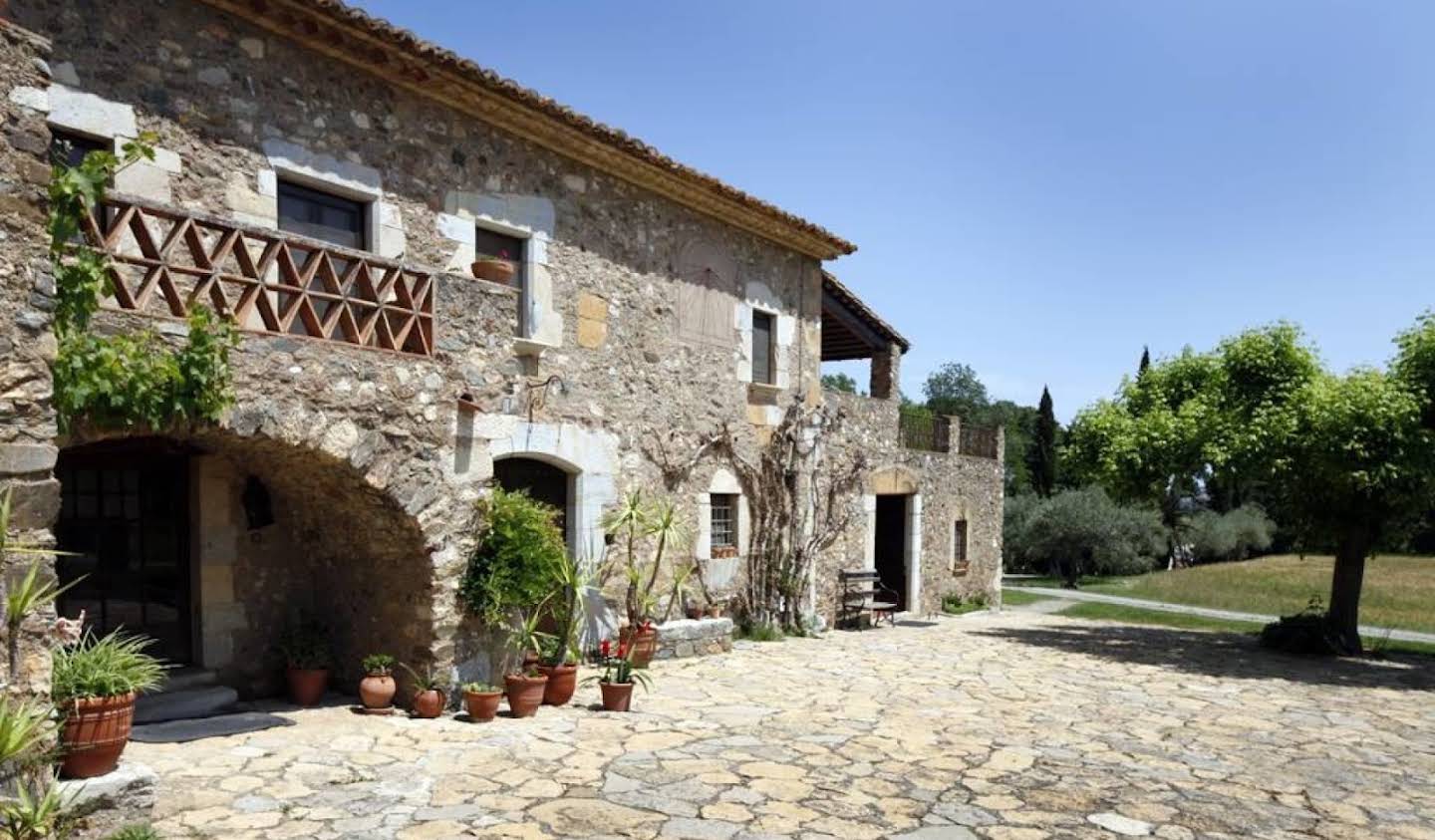 Farm house with garden Cruïlles