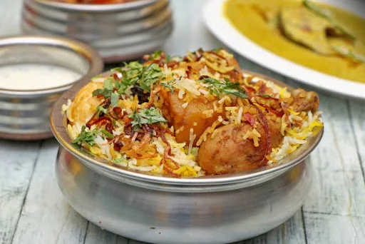 Kolkata Style Chicken Dum Biryani