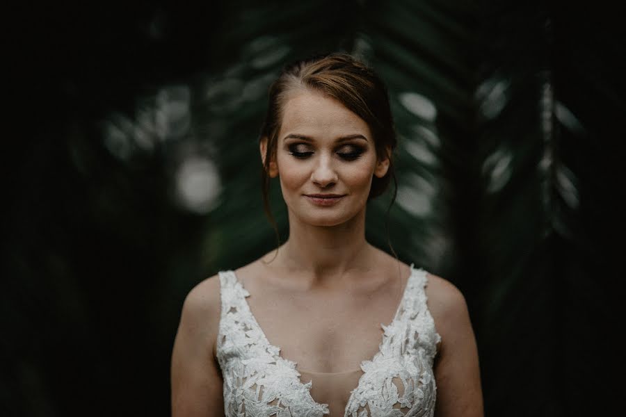 Fotógrafo de casamento Anna Chaszczyńska-Ruda (weddingatthetop). Foto de 24 de abril 2020