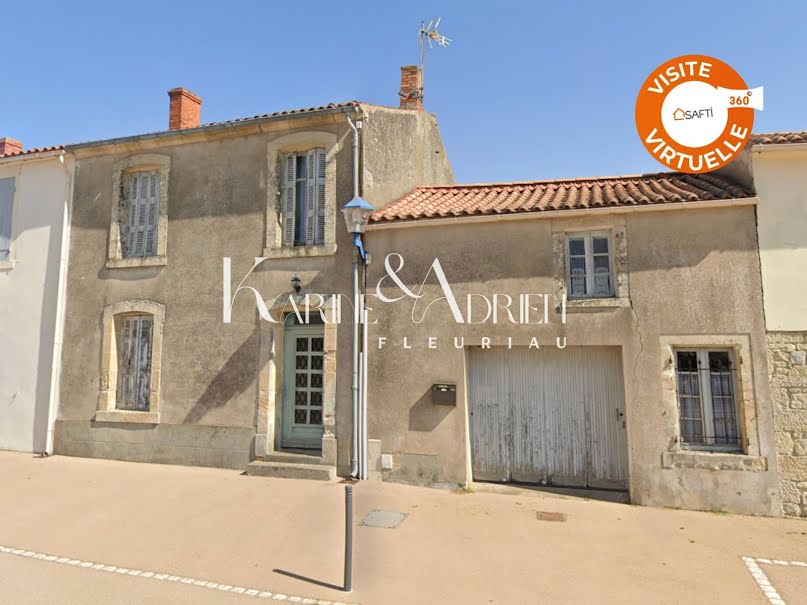 Vente maison 5 pièces 121 m² à Les Velluire-sur-Vendée (85770), 96 000 €