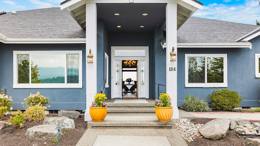 House with garden 4