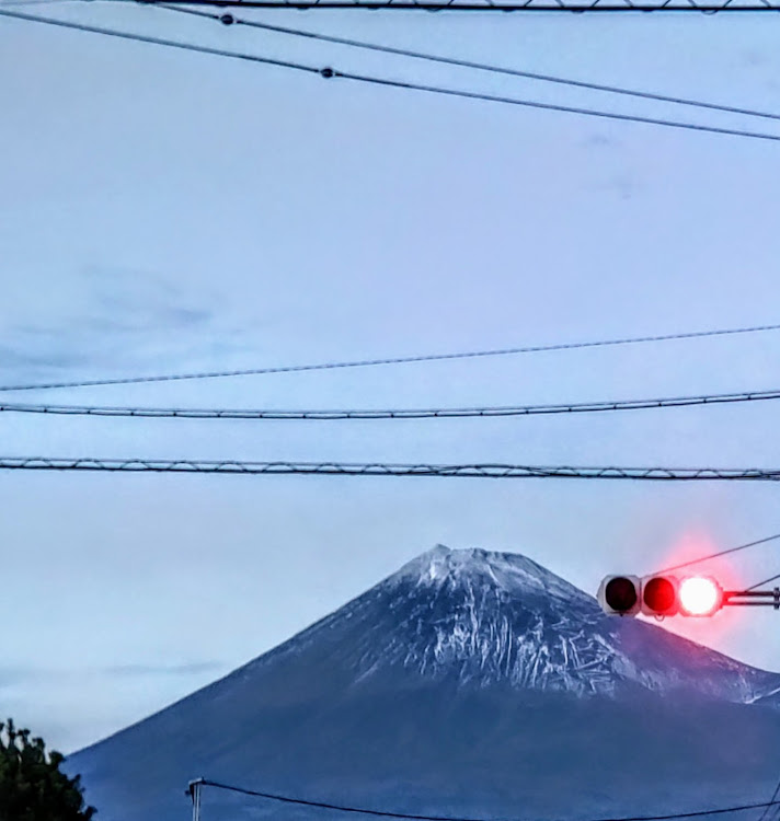 アルトワークスの本日の富士山です😆🎵🎵・夕方は盛れる・富士山と愛車コラボ・愛車と風景・定時上がりに関するカスタム事例の投稿画像3枚目