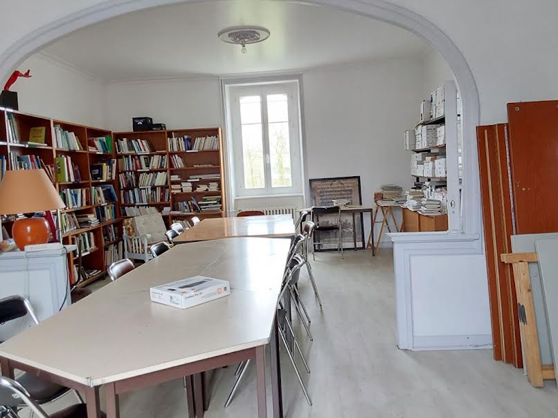 Vente maison 14 pièces 308 m² à Rostrenen (22110), 197 990 €