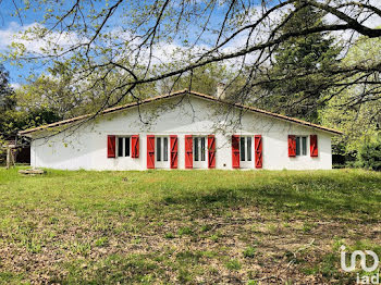 maison à Saint-Pierre-du-Mont (40)