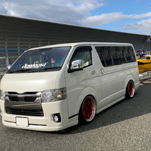 ハイエースバン