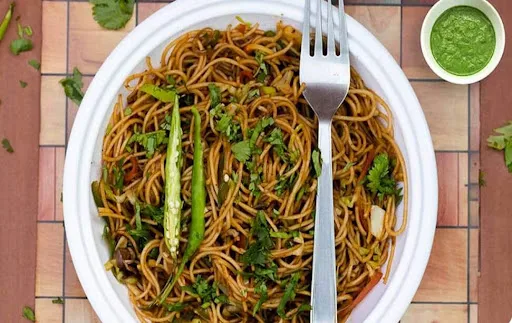 Hot Garlic Veg Noodles