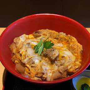 【話題グルメ】ダシがきいてる魅惑の親子丼 / 焼鳥居酒屋とりまるのランチ「奥久慈卵の親子丼」