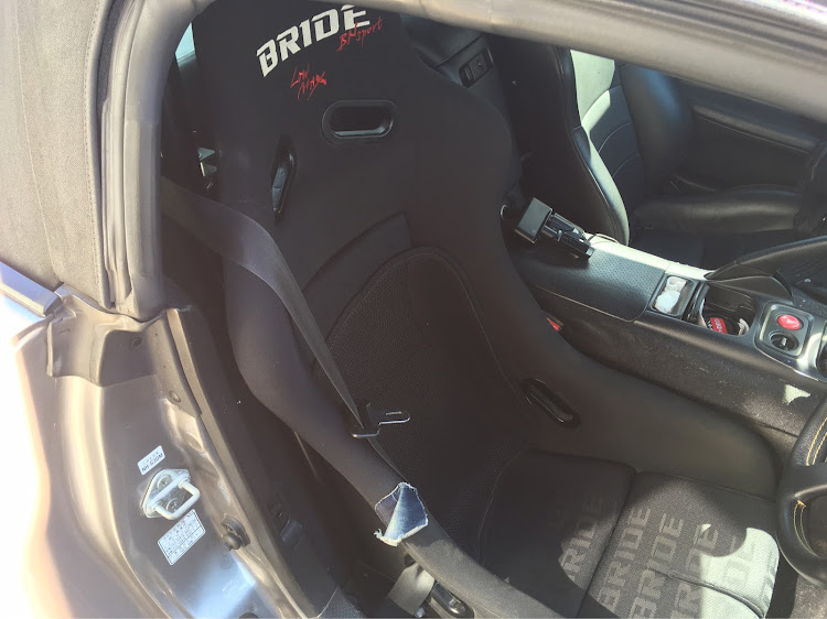 S2000のブリッド・フルバケ・ビオス3・100均・補修に関するカスタム事例の投稿画像1枚目