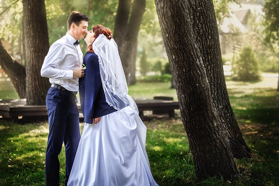 Fotógrafo de casamento Aleksandra Tikhova (aleksti). Foto de 7 de fevereiro 2016