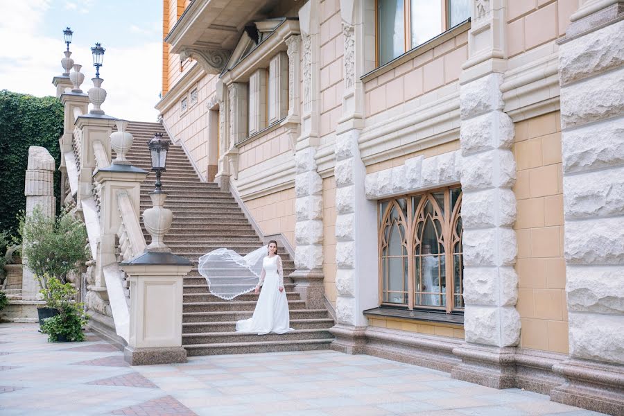 Fotógrafo de casamento Irina Zhdanova (novaphoto). Foto de 14 de julho 2018