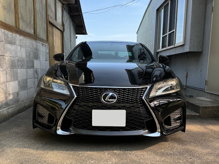 GSのGS450h・Fsports・DIY・バンパー交換に関するカスタム事例の投稿画像1枚目