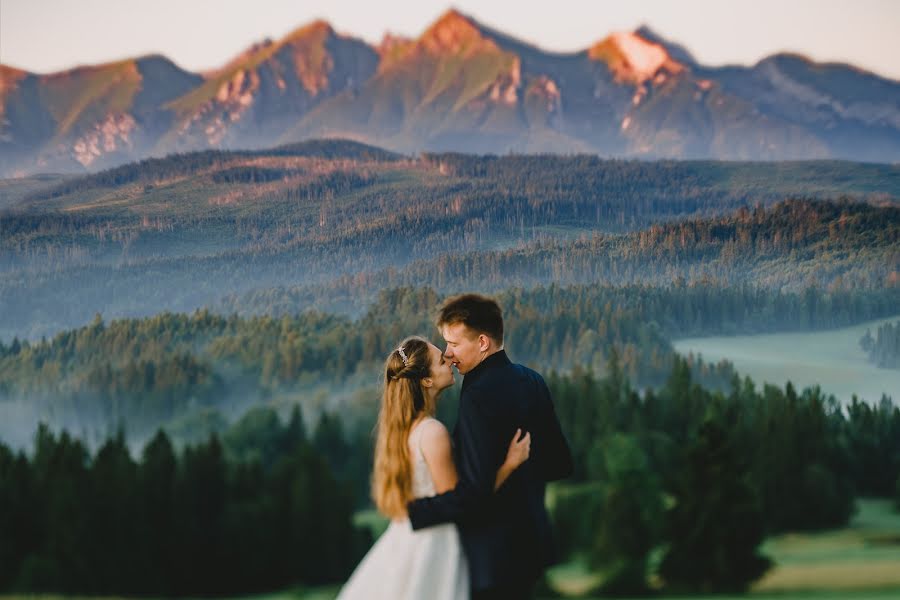 Fotógrafo de casamento Paweł Postaleniec (postaleniec). Foto de 27 de julho 2021