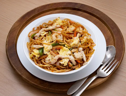 Egg & Chicken Schezwan Noodle