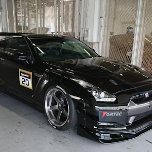 NISSAN GT-R R35