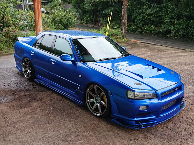 スカイラインの台風14号・華金・仕事終了ですに関するカスタム事例の投稿画像1枚目