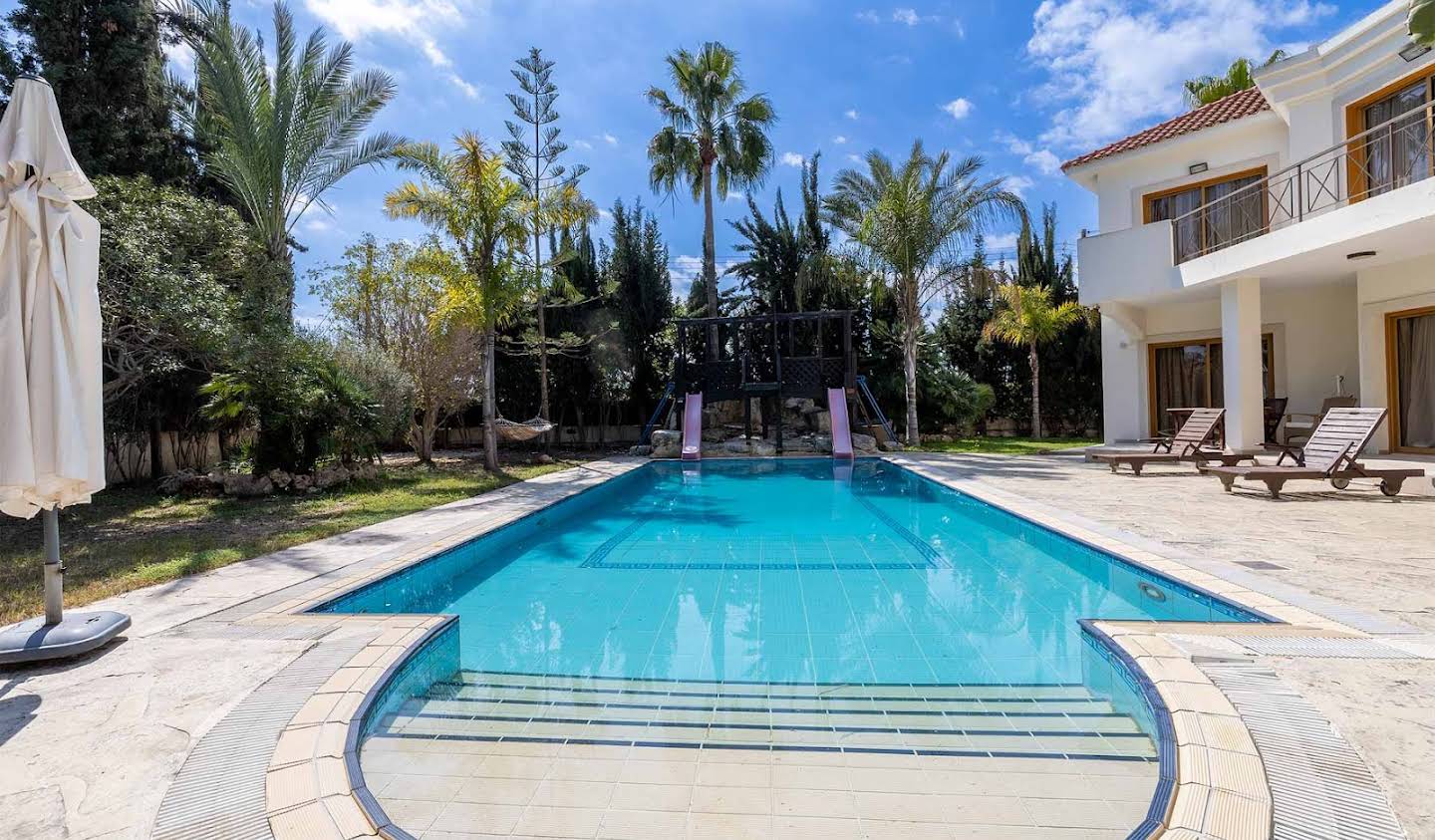 House with pool and garden Larnaca