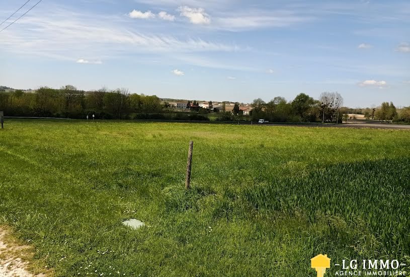  Vente Terrain à bâtir - 2 205m² à Saint-Ciers-du-Taillon (17240) 