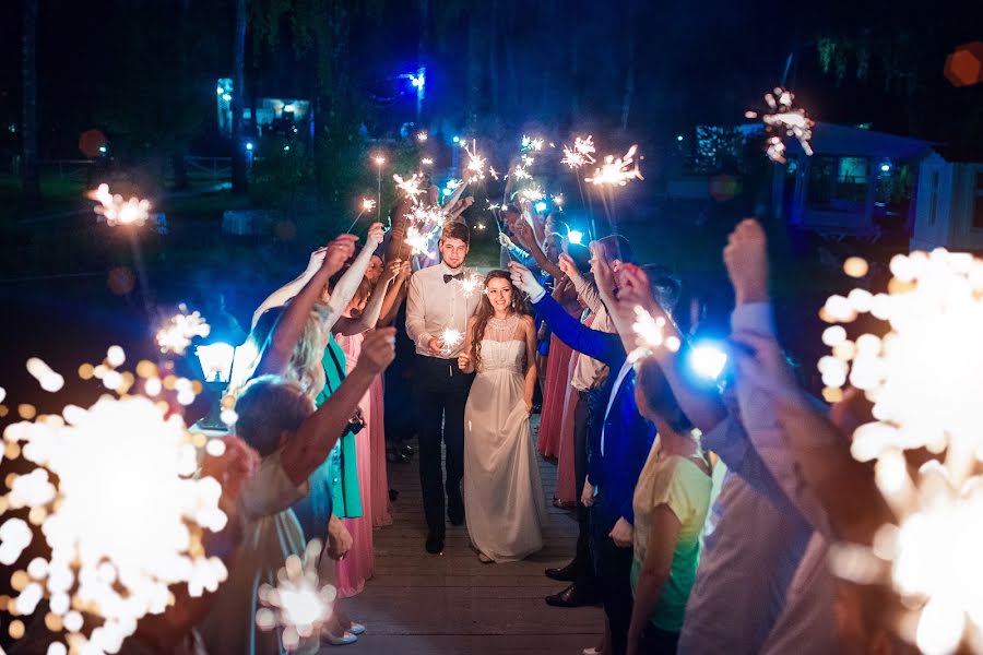 Fotografo di matrimoni Aleksandra Savenkova (fotocapriz). Foto del 12 gennaio 2017