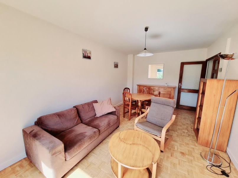 Location meublée appartement 2 pièces 56 m² à Albi (81000), 570 €