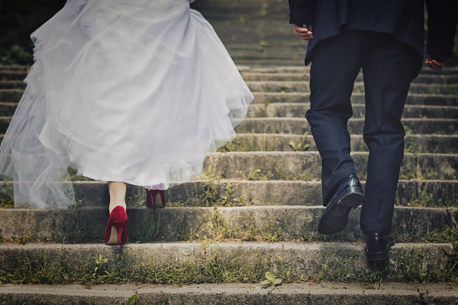 Fotógrafo de casamento Światło I Emocje (swiatloiemocje). Foto de 2 de janeiro 2016