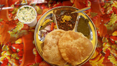 Sardar Ji Ke Special Paneer Wale Chole Bhature