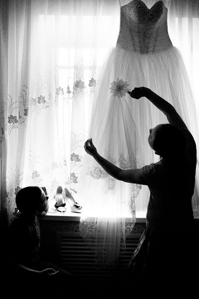 Fotógrafo de casamento Vyacheslav Kuskov (kuskov). Foto de 17 de setembro 2013