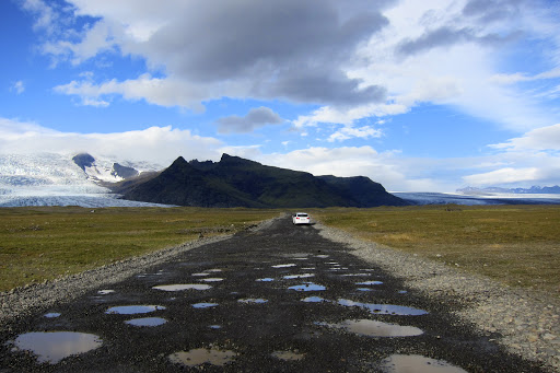 A slight detour off Iceland's Ring Road