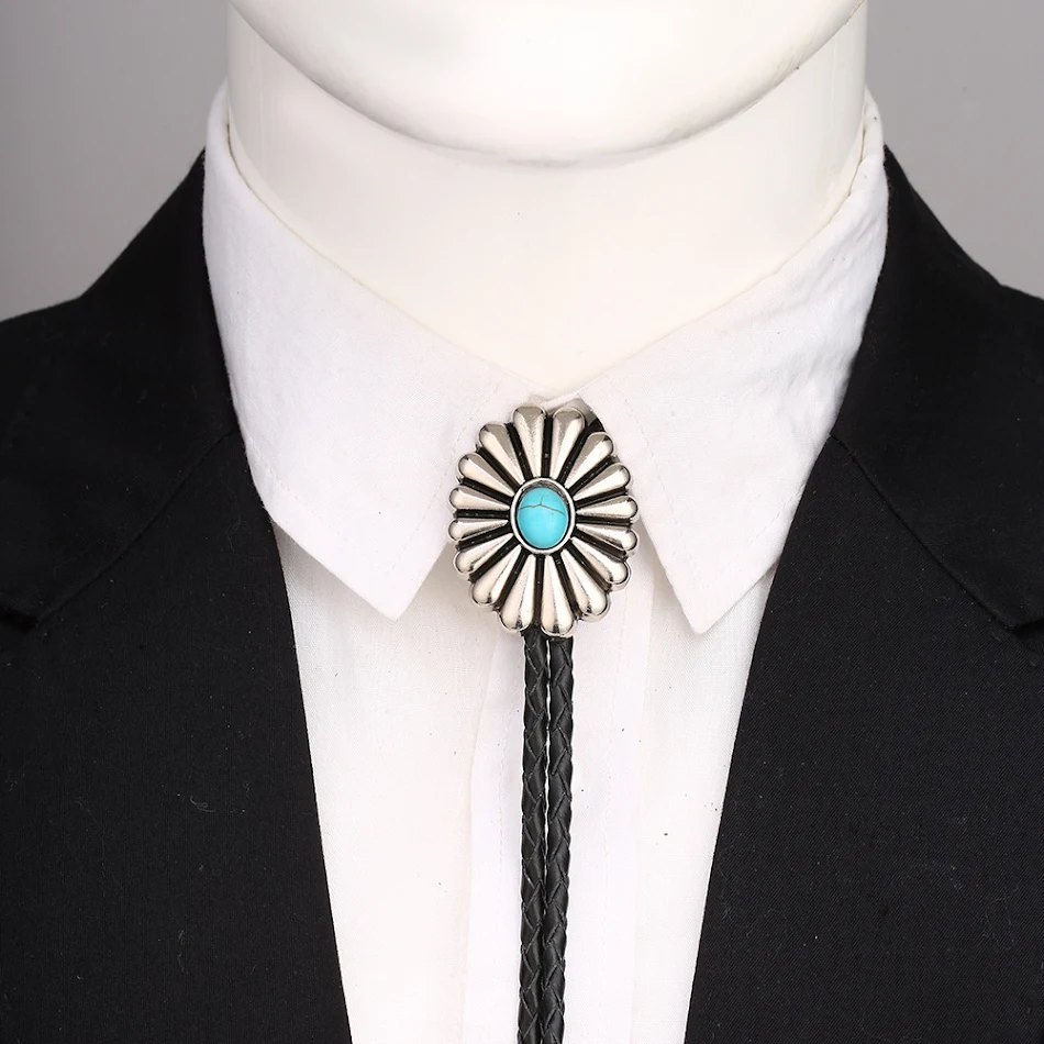 Keltisch Patroon Turkoois Agaat Bolo Tie Stijlvol herenaccessoire. Natuursteen en artistiek design voor een unieke look. Maak je outfit compleet met dit sieraad.