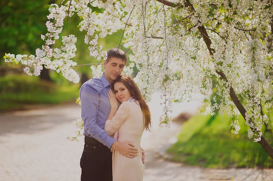 Bröllopsfotograf Aleksandr Tegza (sanyof). Foto av 13 april 2014