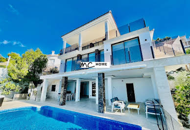 Villa with pool and terrace 9