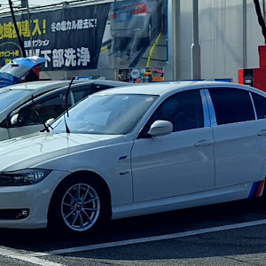 3シリーズ セダン 320i