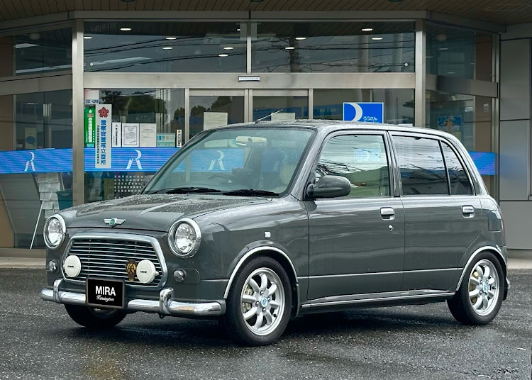 ミラジーノのRokin・焼肉や漫遊亭・Happy Birthday Present・頑張れ〝つばみ〟・捲土重来 2025に関するカスタム事例の投稿画像1枚目