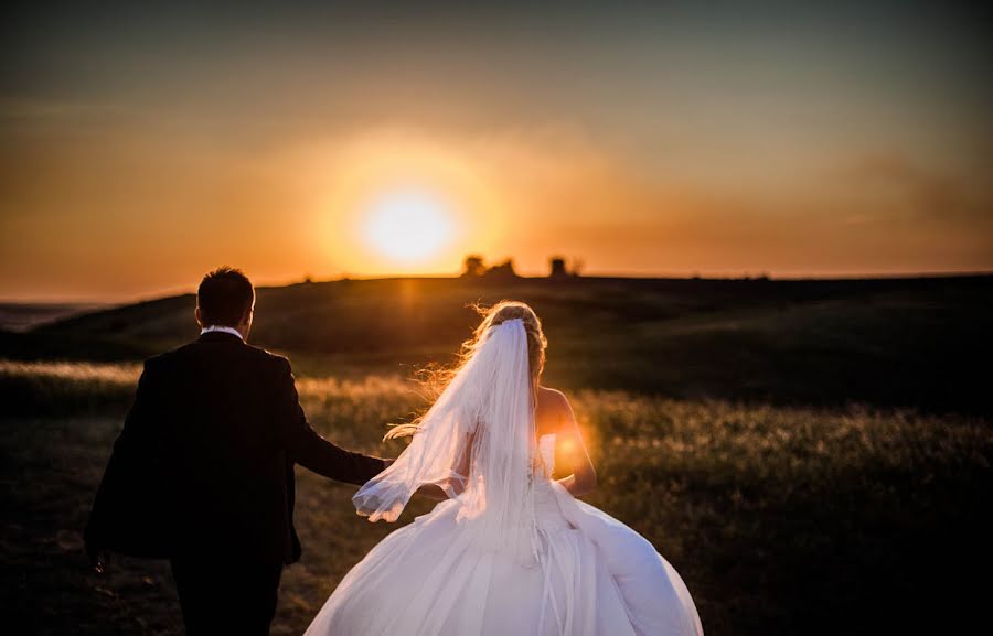 Fotógrafo de bodas Alina Knyazeva (alinaigorevna). Foto del 14 de abril 2015