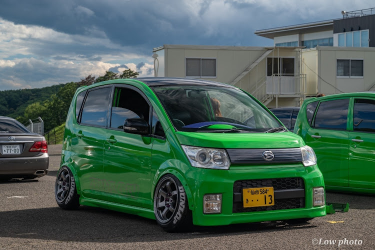 ムーヴカスタムのホワイトレター・アウトリップ・黄緑の車・Tセレ杯・バランス悪いに関するカスタム事例の投稿画像4枚目