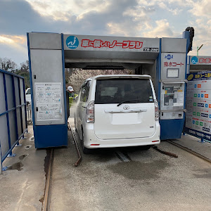 ヴォクシー ZRR70W