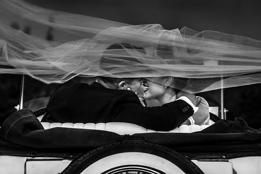 Fotografo di matrimoni Daniel Dumbrava (dumbrava). Foto del 29 settembre 2016